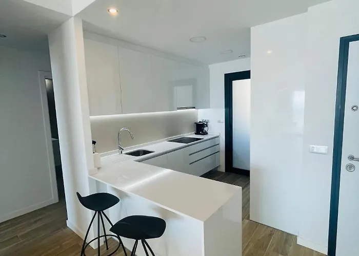 Sunset Cliffs By Mar Holidays